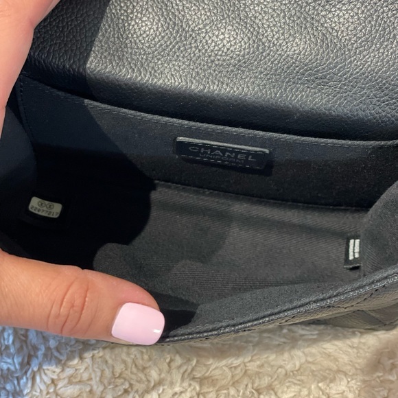 🚨SOLD🚨CHANEL 2.55 Reissue Flap Belt Bag Clutch Quilted Black Caviar Leather - Picture 6 of 14